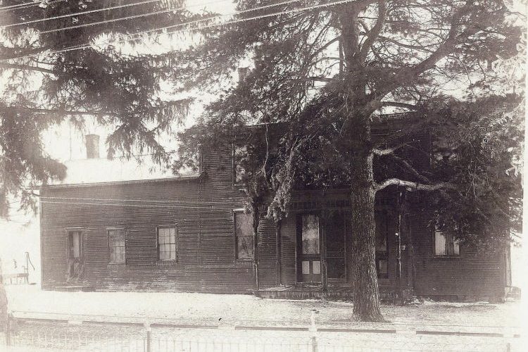 Norman & Candis Brown - old farmhouse