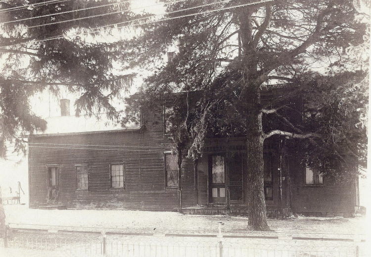Norman & Candis Brown - old farmhouse